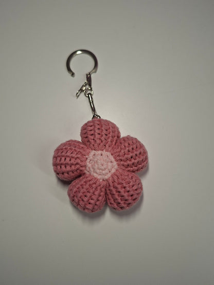 Bloemensleutelhanger gehaakt