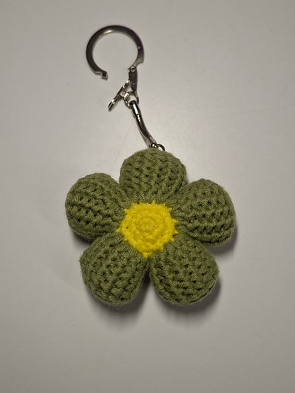 Bloemensleutelhanger gehaakt