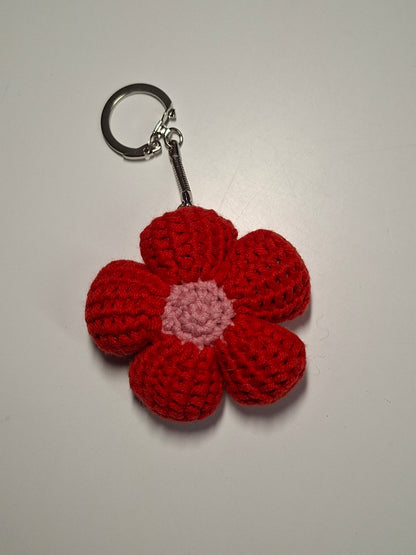 Bloemensleutelhanger gehaakt