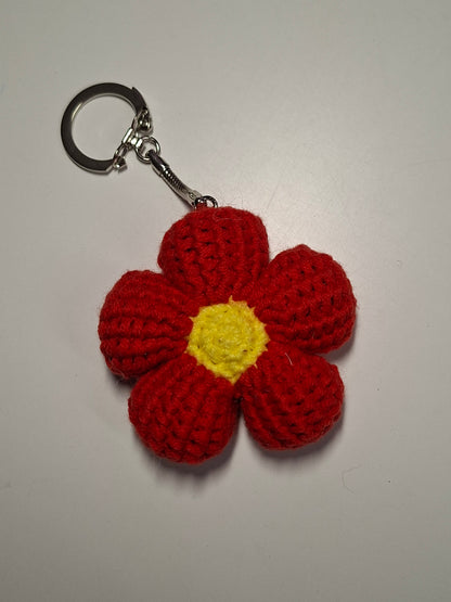 Bloemensleutelhanger gehaakt